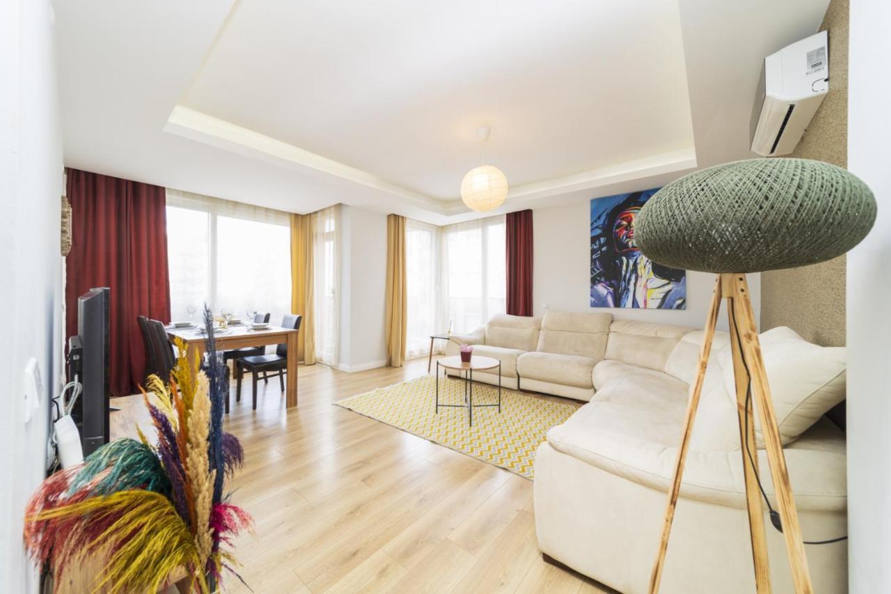 Daire Luminous Flat 15 Min To Hadrian Gates Antalya